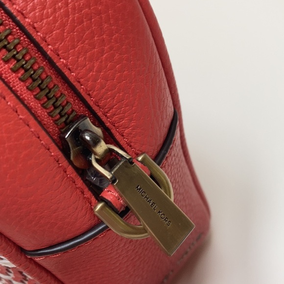 NWT Michael Kors Leather Chevron Crossbody Medium - Picture 6 of 15